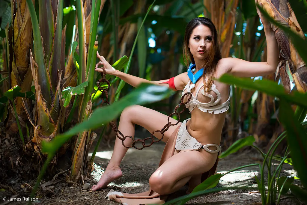 Slave Leia Pocahontas Cosplay by Hendoart