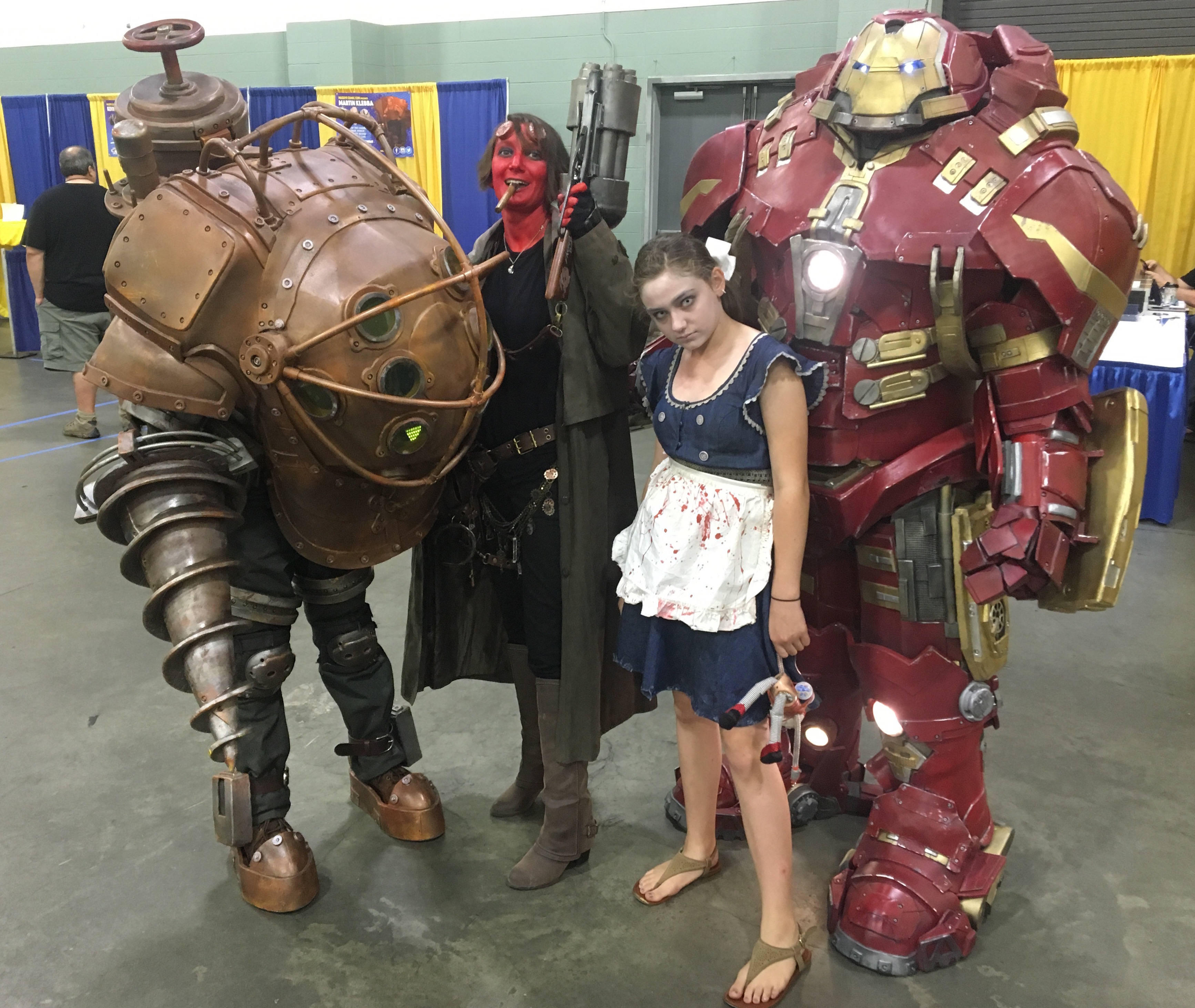 [MASSive Comic Con] Pokémon and super heroes and cosplayers, oh my!
