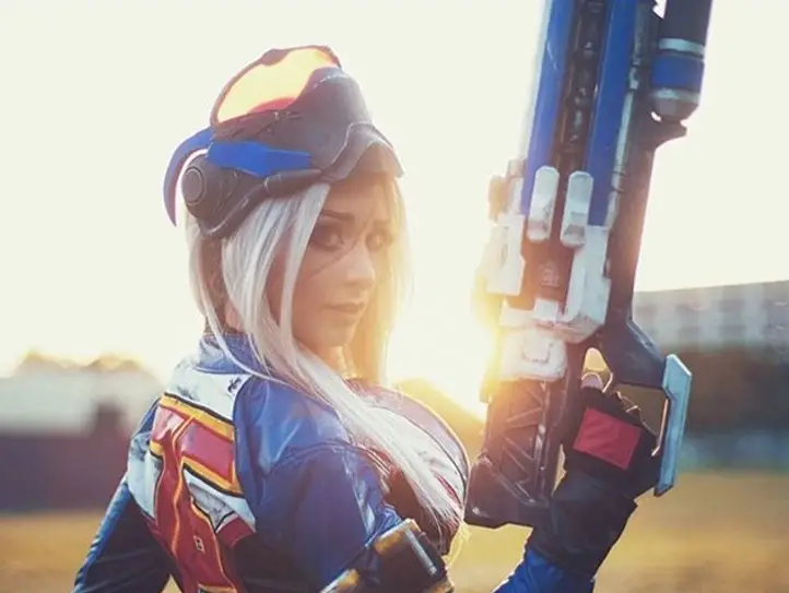 Overwatch: Soldier: 76 Cosplay by Kate Sarkissian