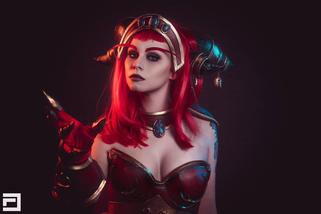 accent cricket Fourth World of Warcraft: Alexstrasza cosplay by Viki's Cosplayology • AIPT