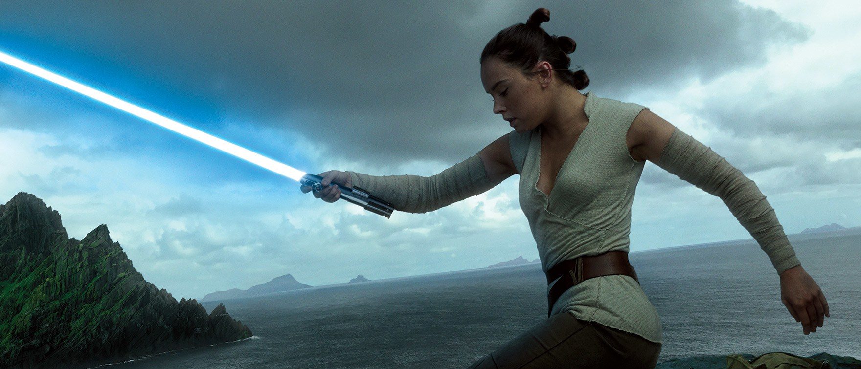 Rey wields a double-sided lightsaber in new 'The Rise of Skywalker' footage