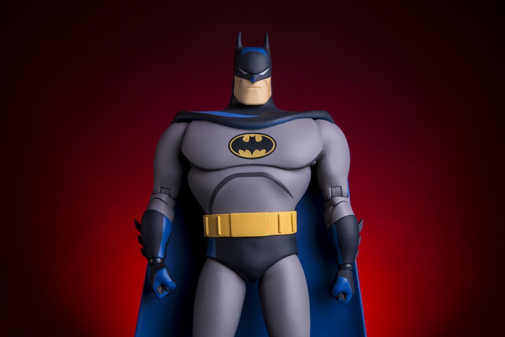 Batman: The Animated Series Batman 1/6 Scale Figure from Mondo