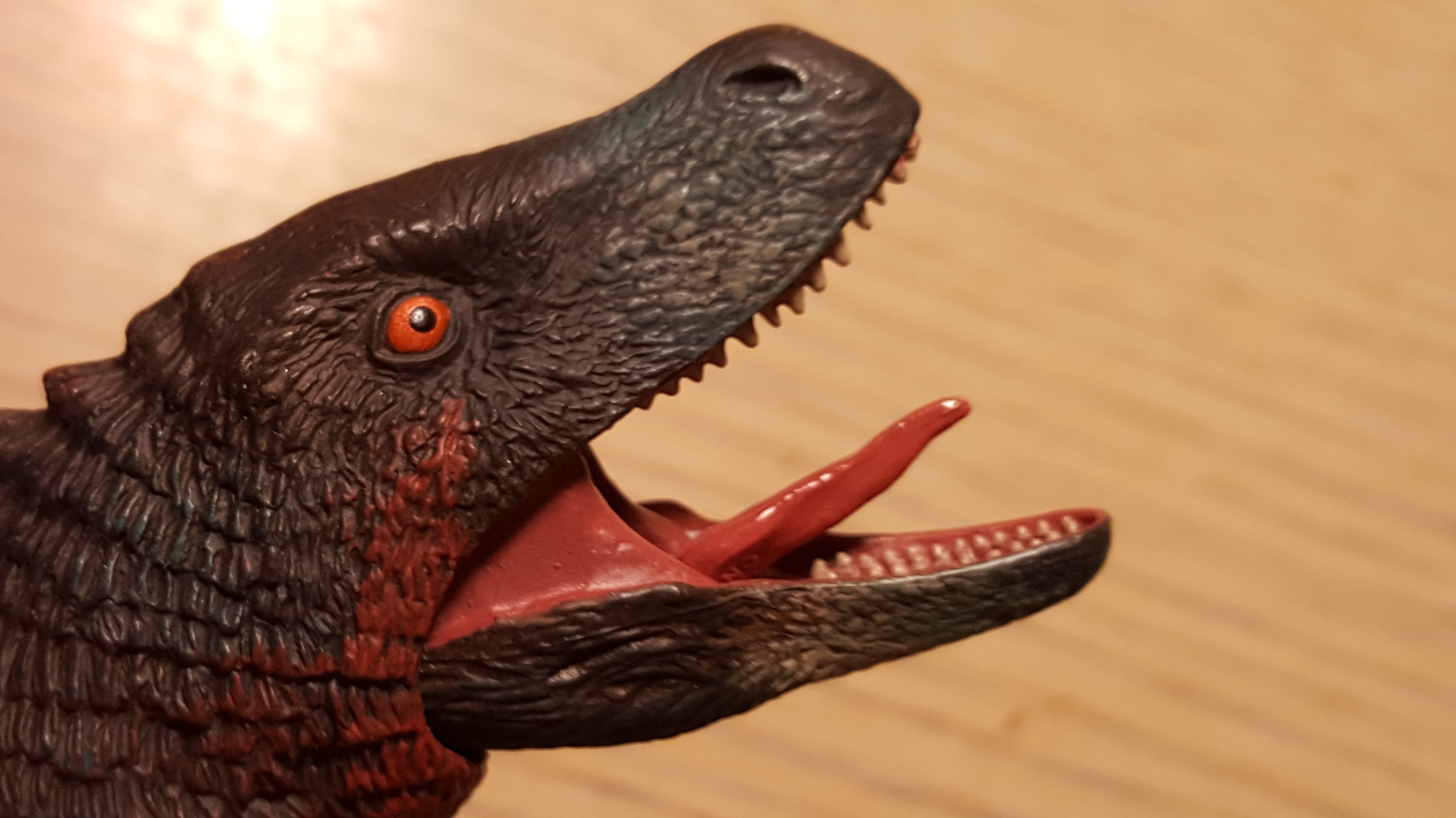 [WATCH] Beasts of the Mesozoic -- Atrociraptor unboxing