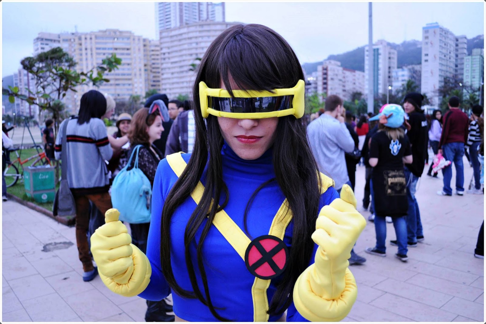 X-Men: Cyclops cosplay by Camila Menezes