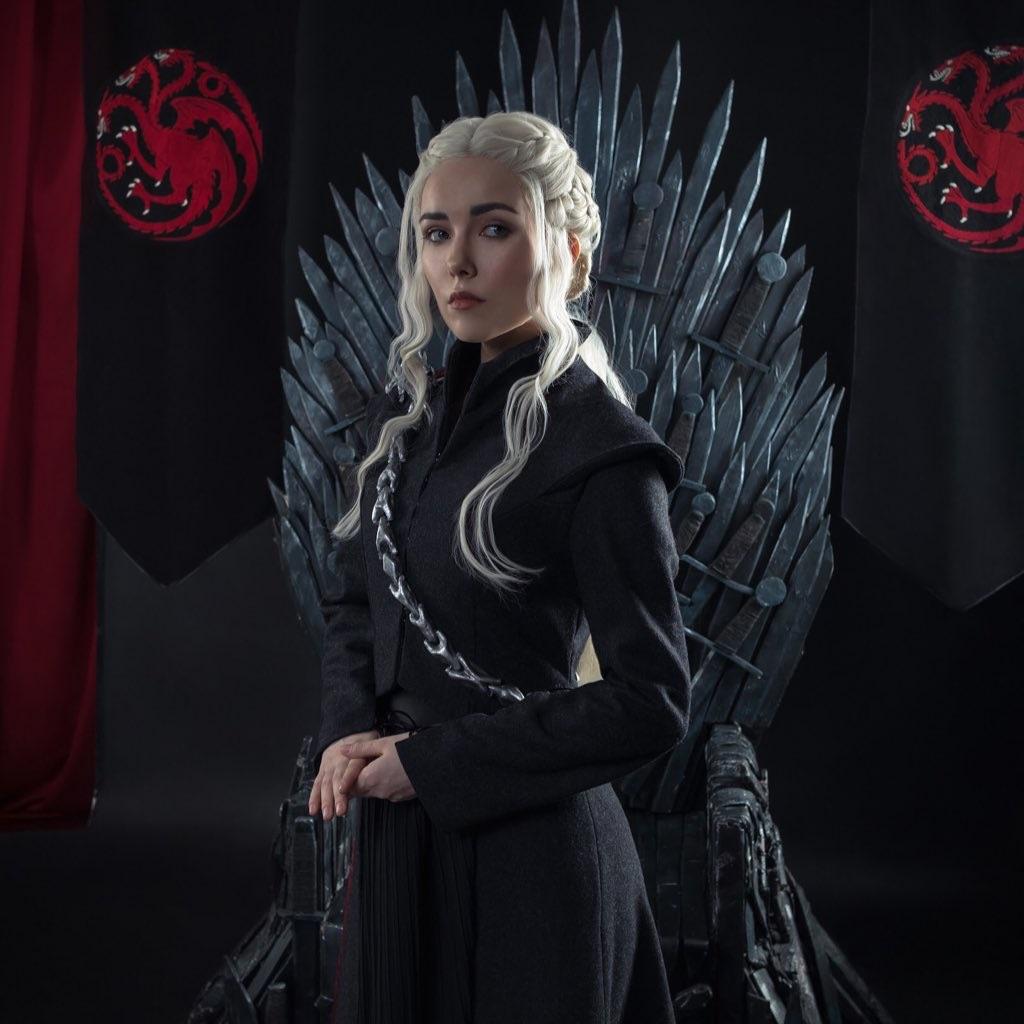 Game of Thrones: Daenerys Targaryen cosplay by Helen Stifler