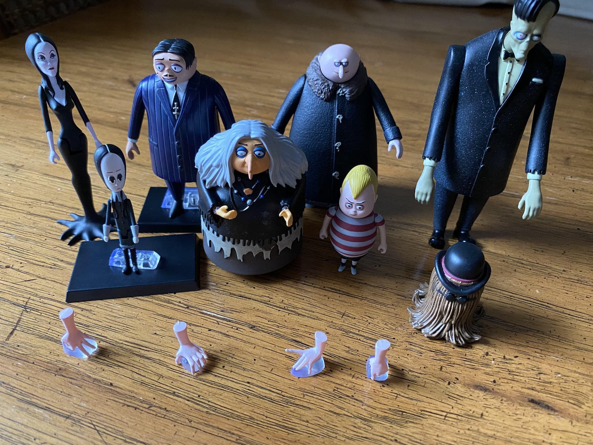 Mezco Toyz 5 Points The Addams Family: The Complete Set review