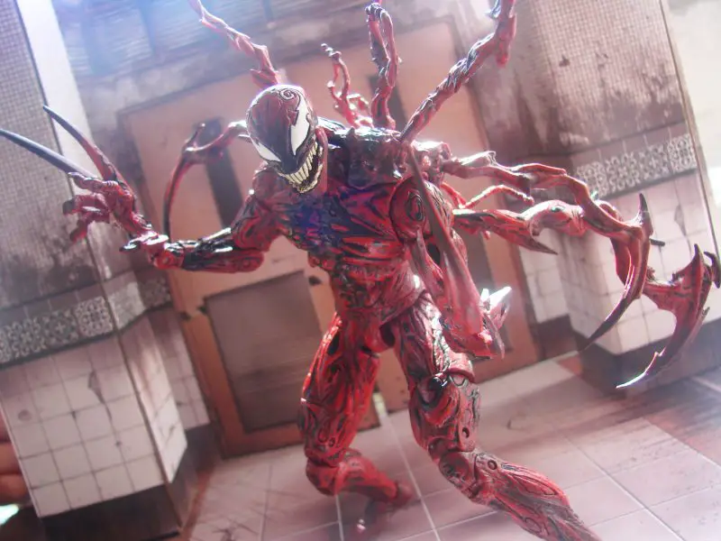 Marvel Select: Carnage Collector Edition Action Figure revealed