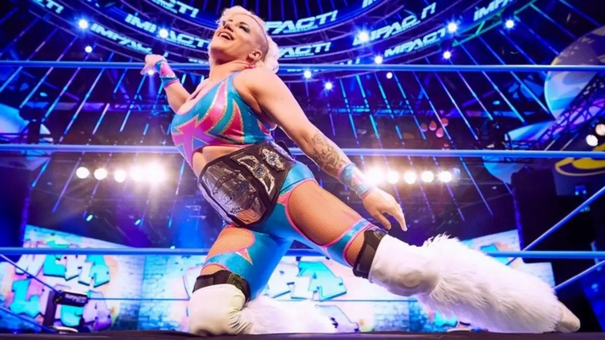Taya Valkyrie signs with WWE