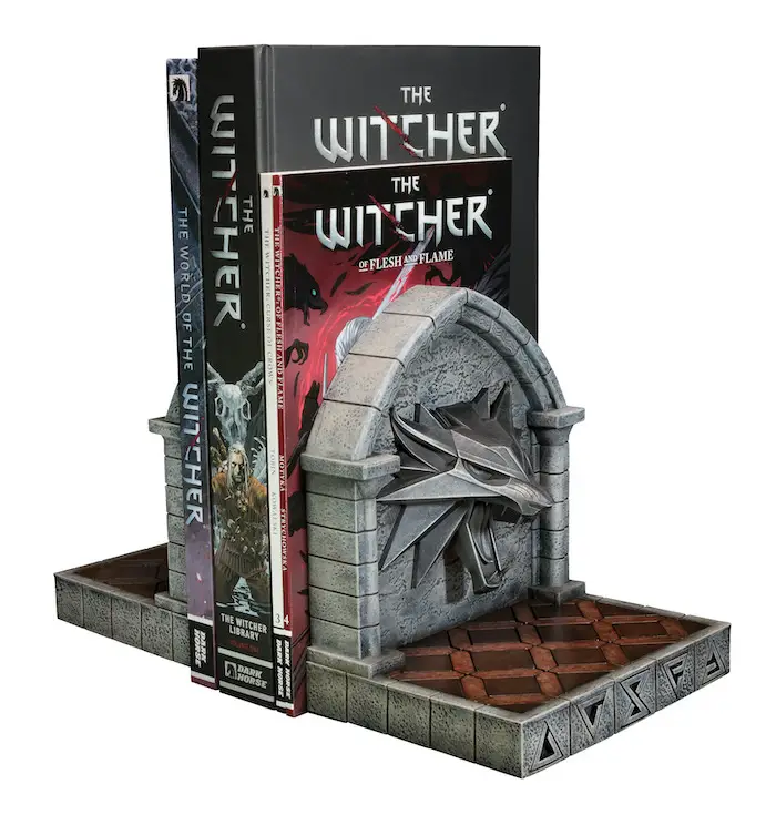 Dark HOrse and CD PROJECT RED team up for 'The Witcher 3' bookends