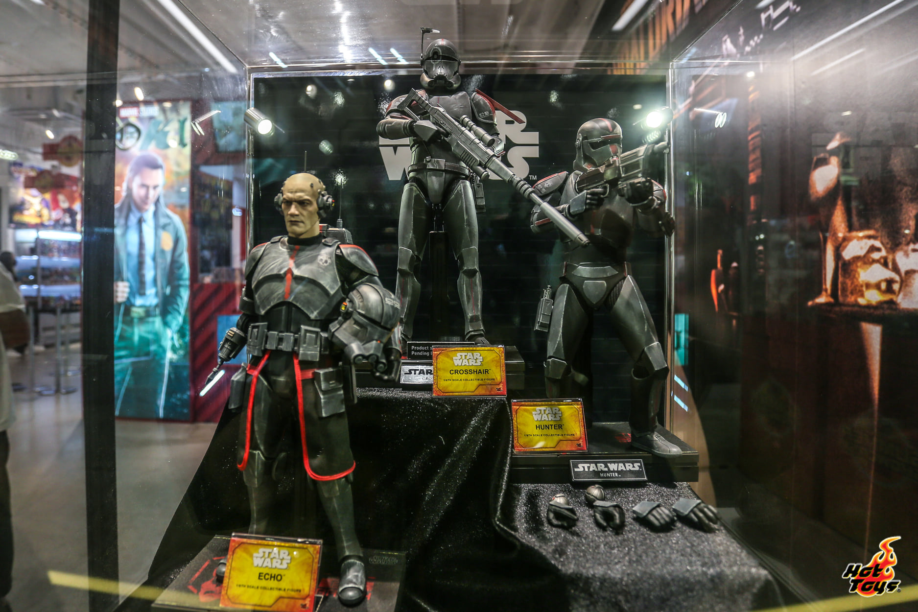 Collectibles Showdown: Sixth scale figures vs. statues
