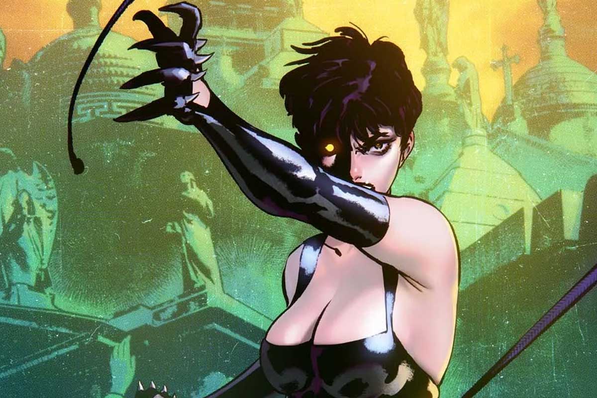 Selina Kyle shows her claws in Catwoman 77
