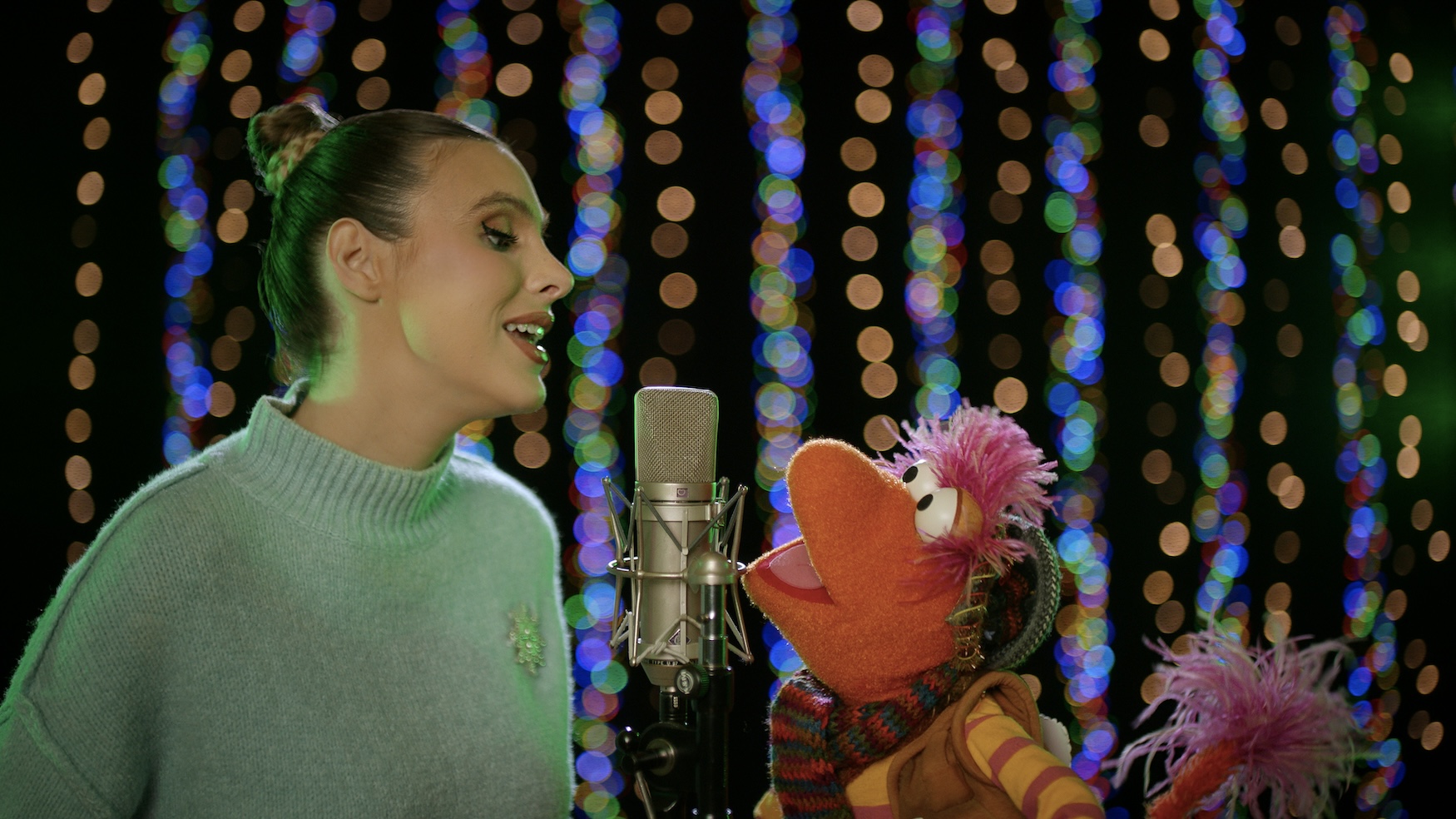 The First Snow of Fraggle Rock - Gobo Fraggle and Lele Pons