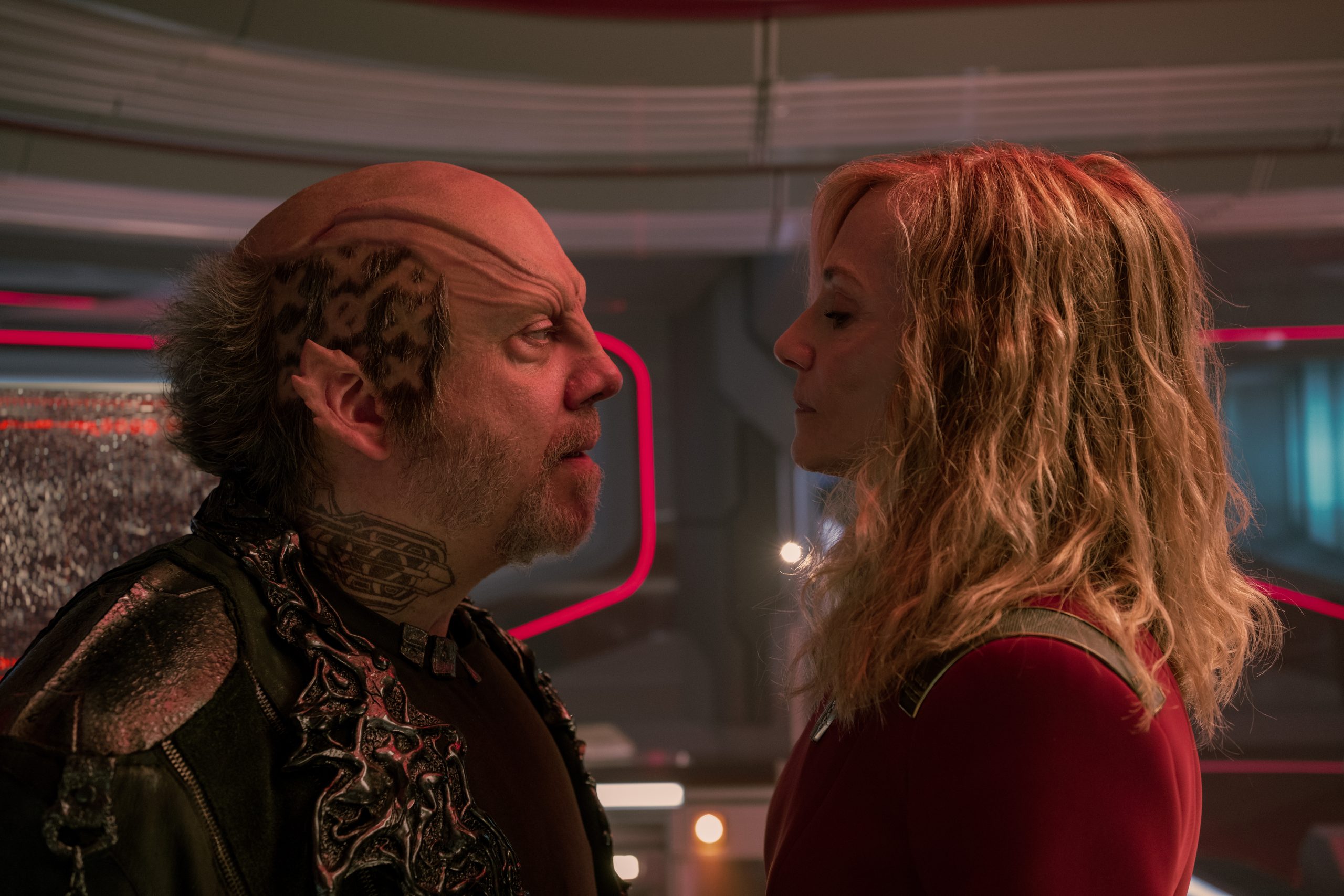 L-R: Paul Giamatti as Nus Braka and Holly Hunter as Chancellor Nahla Ake in season 1 , episode 1 of Star Trek: Starfleet Academy
