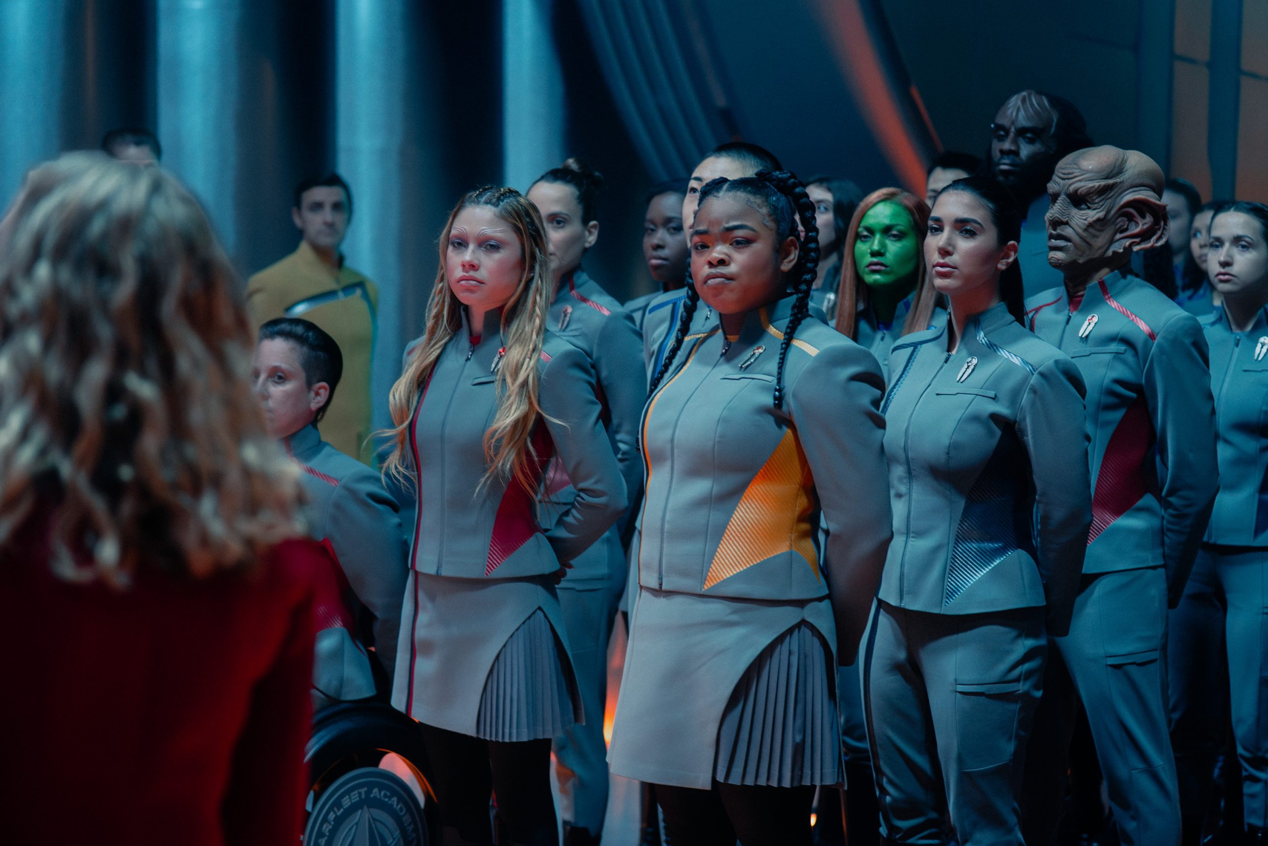 L-R: Bella Shepard as Genesis and Kerrice Brooks as SAM in season 1, episode 6, of Star Trek: Starfleet Academy