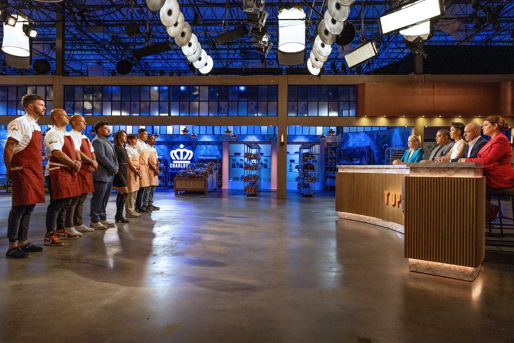 TOP CHEF -- "Restaurant Wars" Episode 2308 -- Pictured: (l-r) Sieger Bayer, Brandon Dearden, Jonathan Dearden, Oscar Diaz, Duyen Ha, Sherry Cardoso, Laurence Louie, Anthony Jones, Claire Reichenbach, Michael Mina, Kristen Kish, Tom Colicchio, Gail Simmons